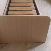 letto singolo con rete a doghe