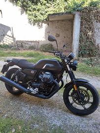 Moto Guzzi V  Stone V 850