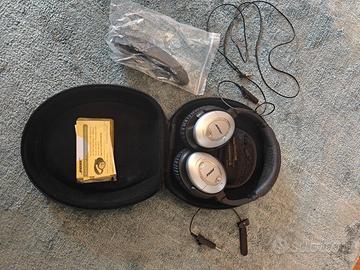cuffie Bose QC15