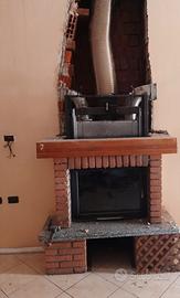 Inserto fuoco areazione + granito e parte in legno