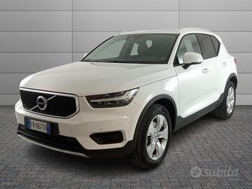 VOLVO XC40 - XC40 2.0 d4 Momentum awd geartronic