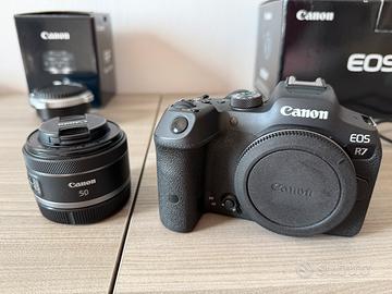 Canon eos R7 + accessori RF 50mm + adattore EF