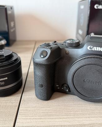 Canon eos R7 + accessori RF 50mm + adattore EF