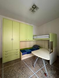 cameretta con letto a scomparsa