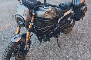 Benelli Leoncino 800 Trail