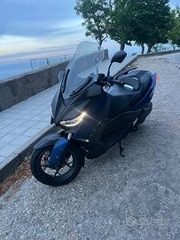 Xmax 300
