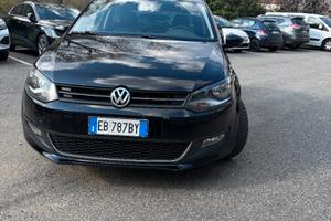 VOLKSWAGEN Polo 5ª serie - 2010