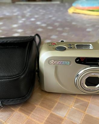Macchina fitografica Kyocera