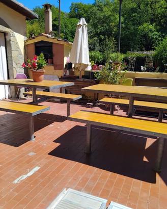 Tavoli da giardino con seduta  stile McDonaldon