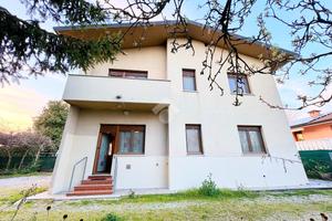 VILLA SINGOLA A UDINE