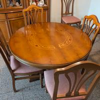 Tavolo in legno massello con 6 sedie