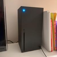 Microsoft x box x. 1 tb