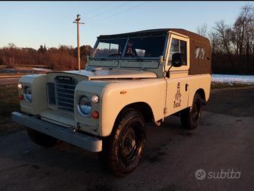 Land Rover 88 