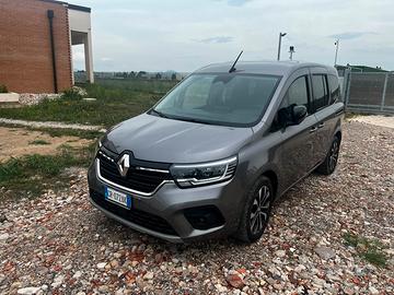 Renault Kangoo 2023 come nuovo