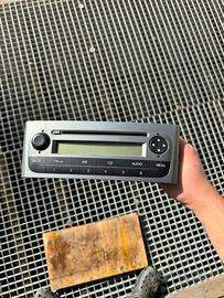 Autoradio originale fiat grande punto