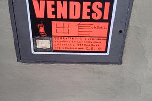 Terratetto Poggetto ( Poggio a Caiano ) con Garage