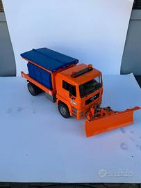 BRUDER 03785 amion spargisale MAN TGS con pala