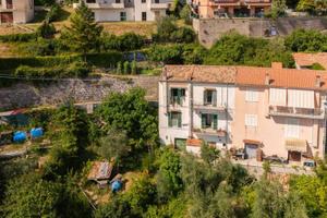 Casa indipendente di 114 m² con più di 5 locali a 