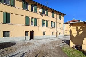 3 LOCALI A MOLINELLA