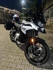 BMW F750gs
