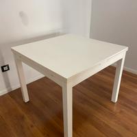 Tavolo Ikea BJUTSTA
