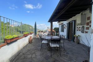 3 LOCALI A COLLESALVETTI