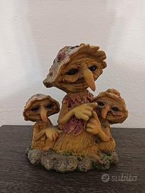 scultura " famiglia troll fungo" mod.268
