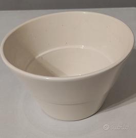 Vaso in ceramica bianca 
