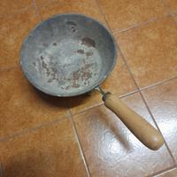 scaldino a brace per letto. antico vintage