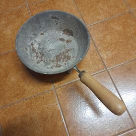 scaldino a brace per letto. antico vintage