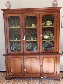 Credenza con vetrinetta