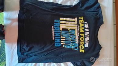 4 T-shirt taglia L