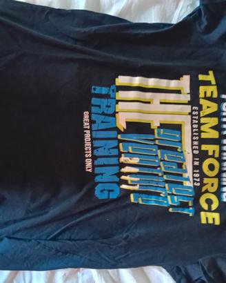 4 T-shirt taglia L