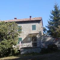 Rustico con giardino