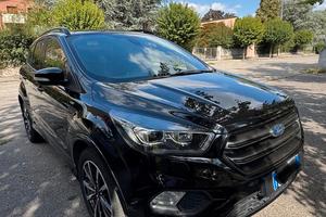 Ford kuga st line