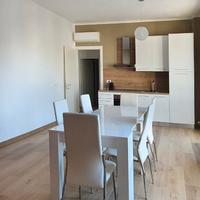 Mini recentemente ristrutturato e arredato