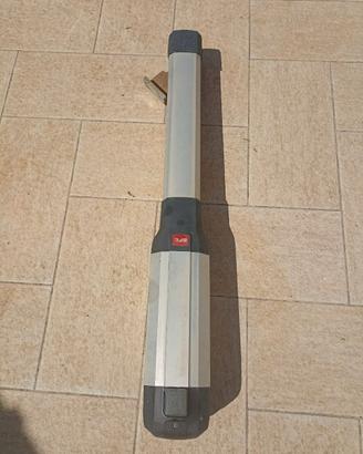 Bracci/Staffe/Ante automazione cancello BFT