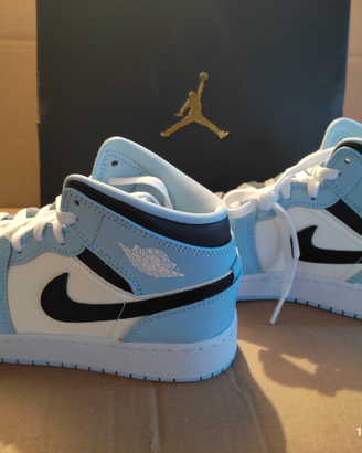 Air Jordan 1 Mid
