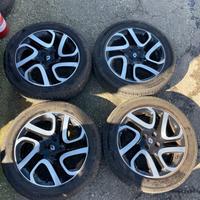 Cerchi in lega con gomme renault captur 2012-2018