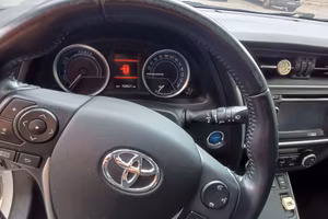 Toyota auris ibrida