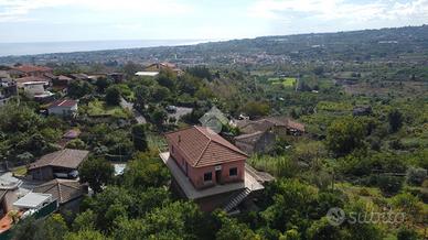 CASA DI CORTE A GIARRE