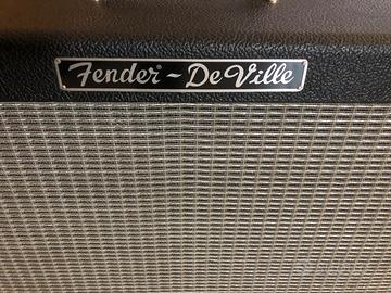 Fender Deville 2X12