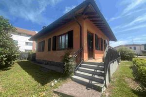 Villa indipendente con giardino