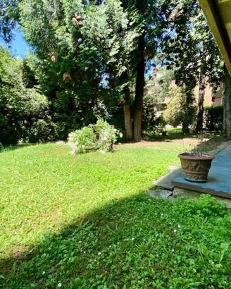 Appartamento di 220 m² con più di 5 locali e box a