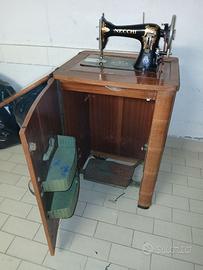 Macchine da cucire singer e necchi a pedale