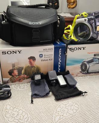 Videocamera  Sony HDR-SR12E  è  subacqueo SPK-HDC