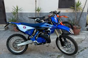 Yz 250 targato leggi descrizione