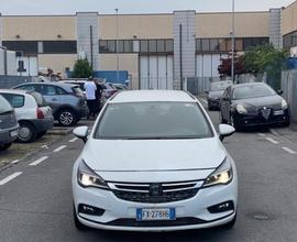 Opel Astra 1.6 CDTI 136CV