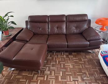Divano in pelle con pouf (garanzia 5 anni)