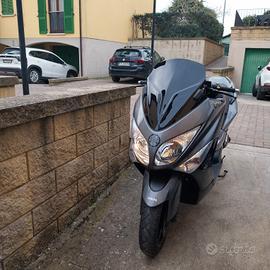 Yamaha T Max 